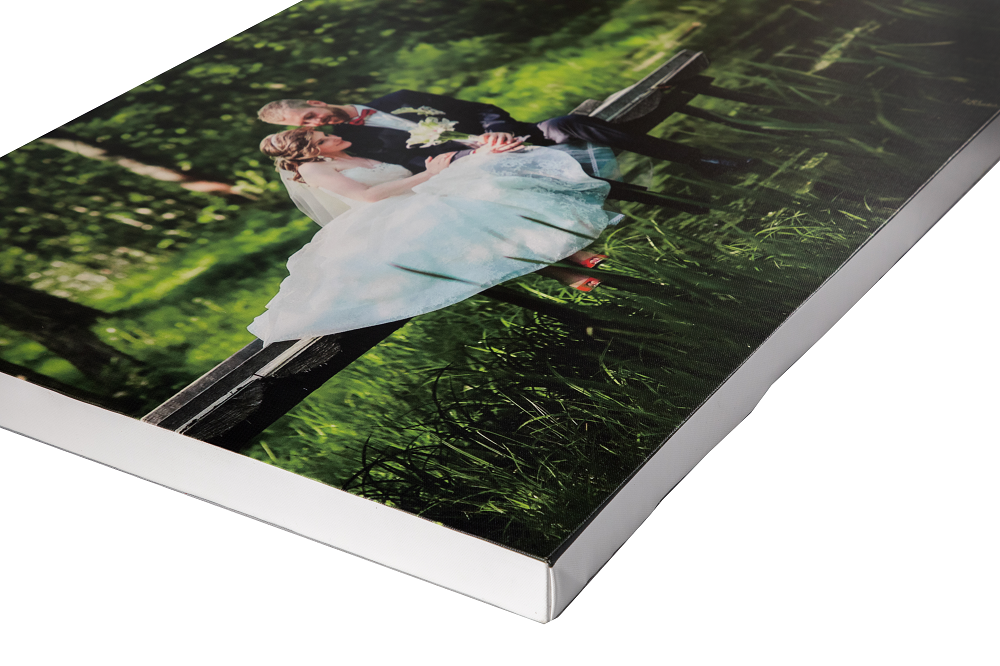 How to Create a Wedding Gallery Wall How to Create a Wedding Gallery Wall