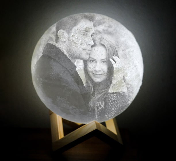 Moon Lamp | Personalized 3D Printed Photo - 16 Colors