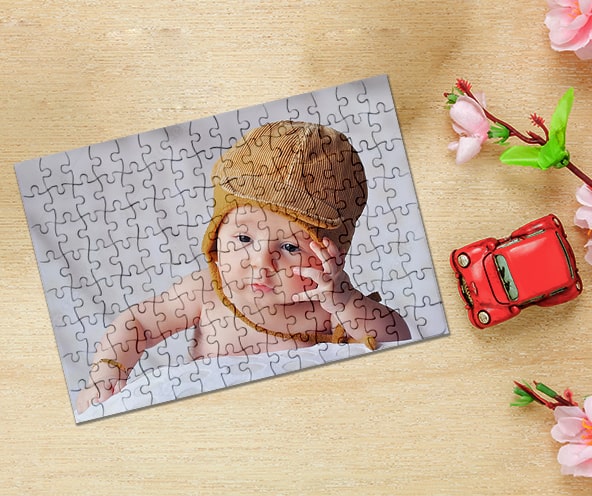Creative and entertaining 100 pieces photo puzzle