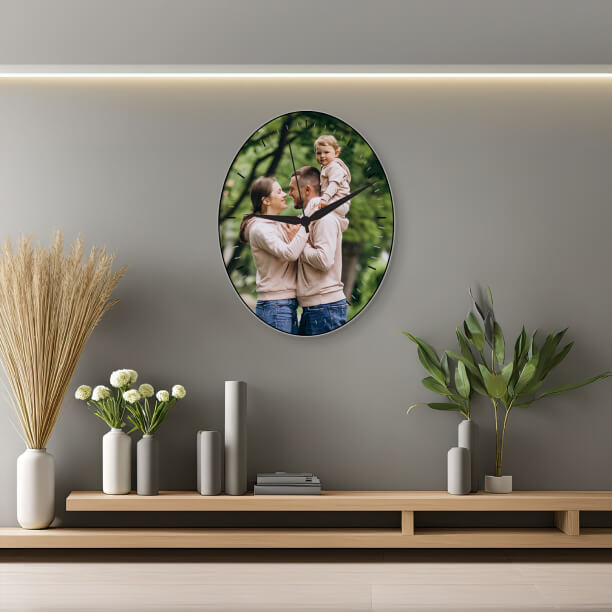 Circle wall clock